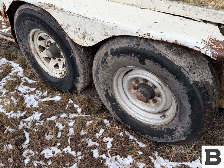 1990-hworl-horse-trailer-image-15