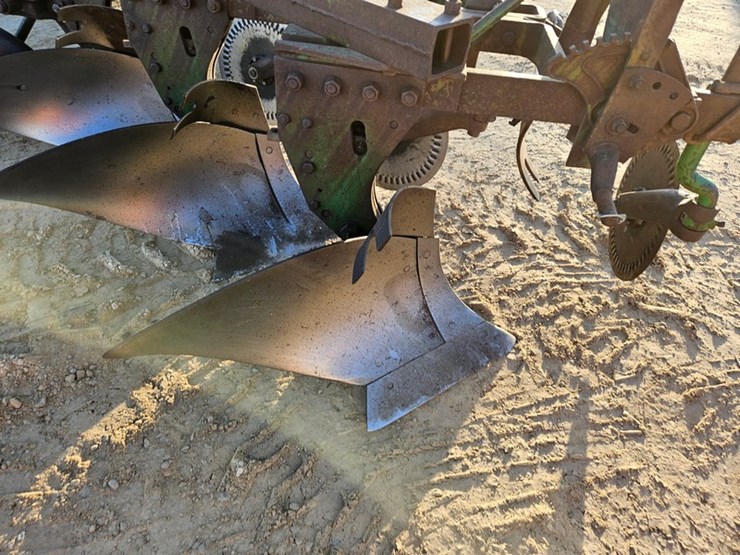 john-deere-125-image-13