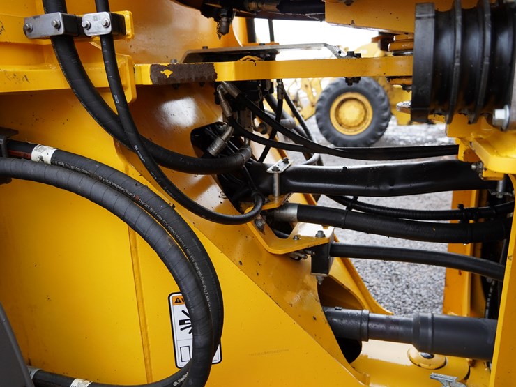 2022-volvo-l60h-image-37