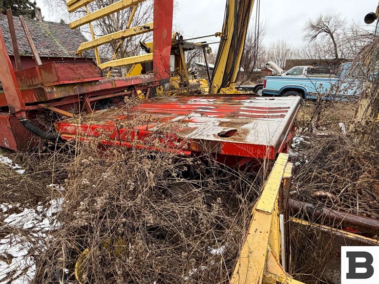 new-holland-1075-image-9