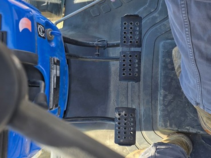 new-holland-td5040-image-21