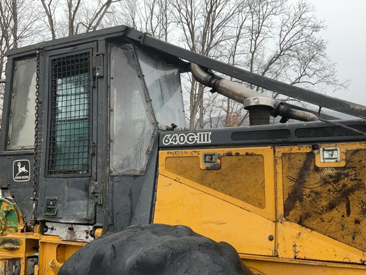 2006-deere-640g-iii-image-49