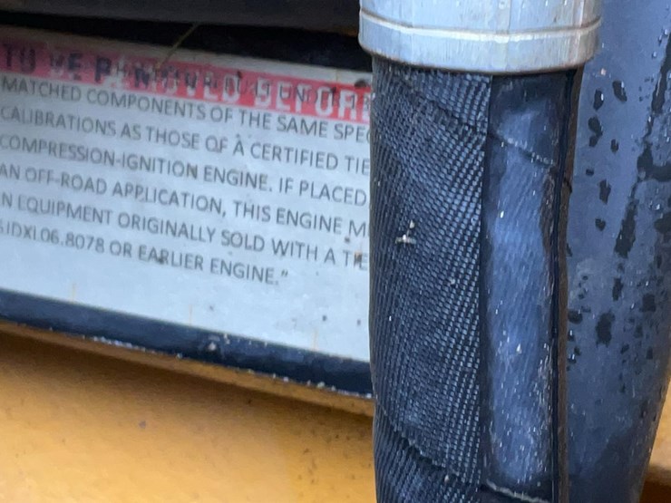 2006-deere-640g-iii-image-13