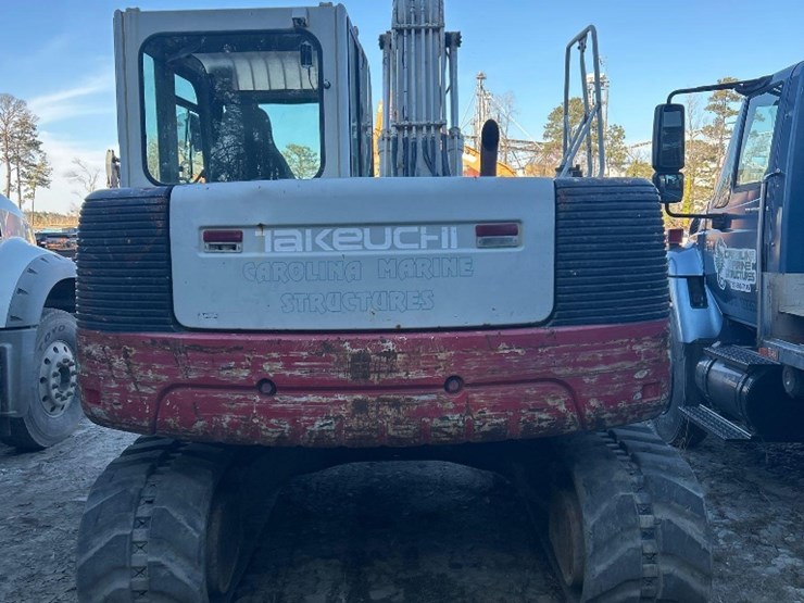 2015-takeuchi-tb1140-image-4