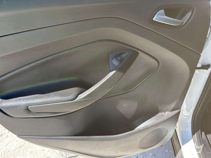 2014-ford-escape-image-21