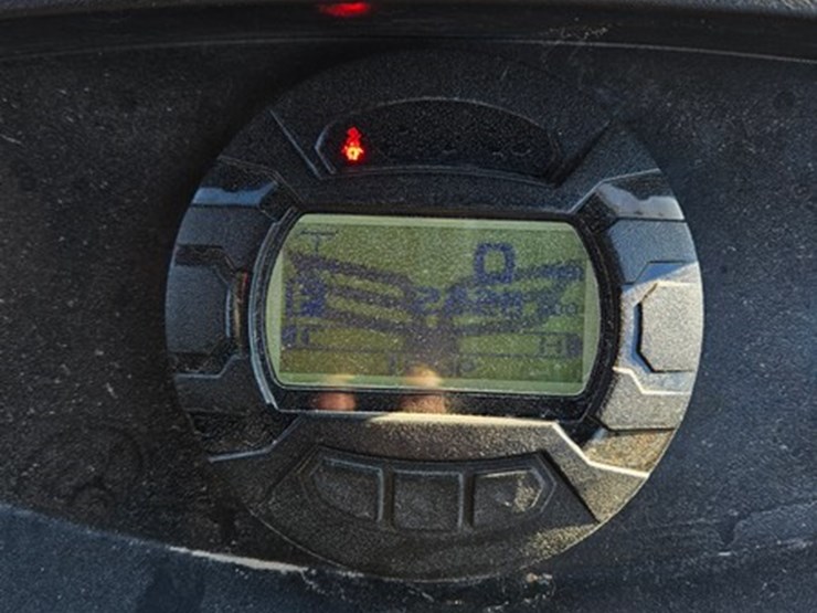 2019-john-deere-gator-image-17