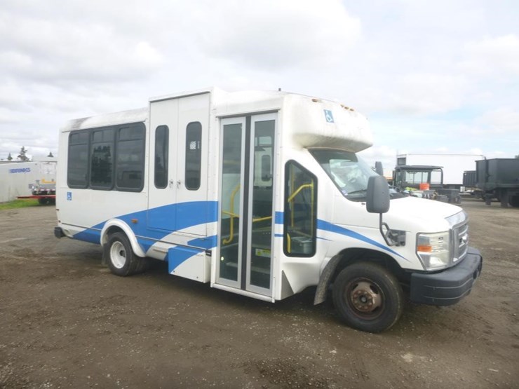 2014-ford-e450-image-2