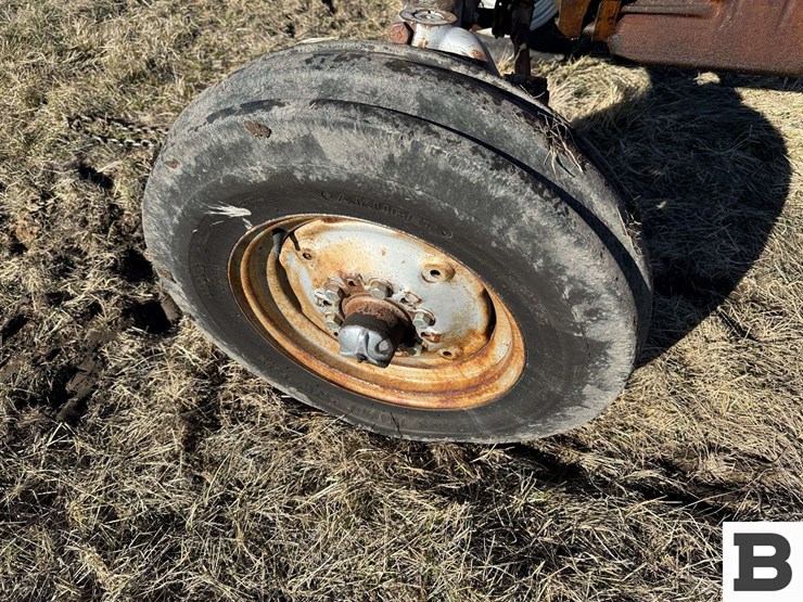 massey-ferguson-165-image-12