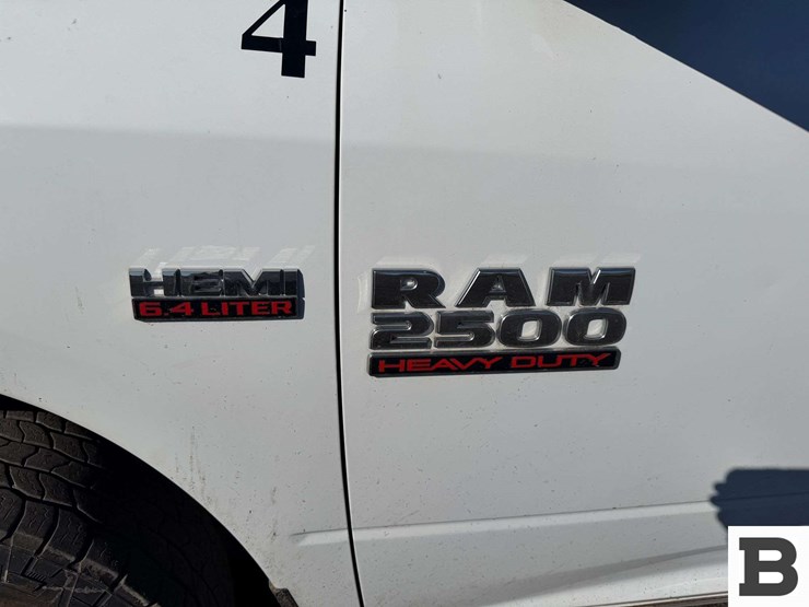 2014-dodge-2500-image-12