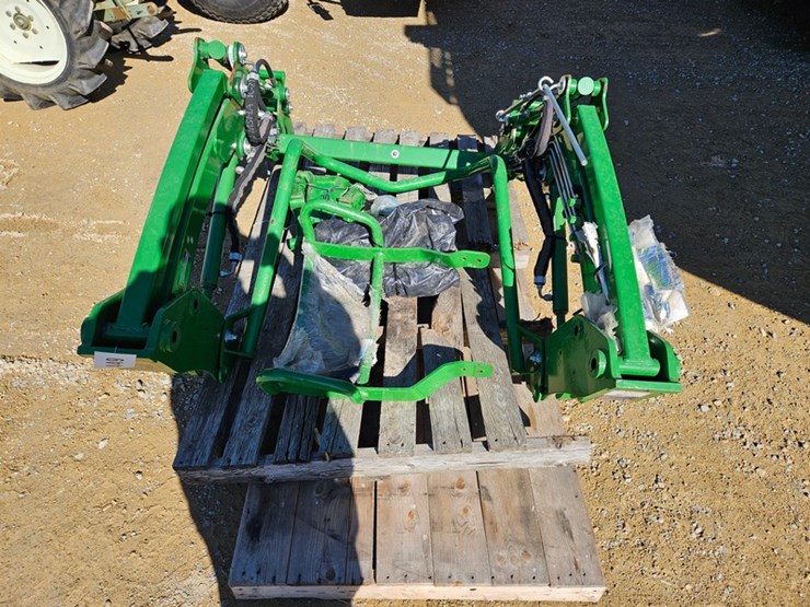 john-deere-120r-image-4