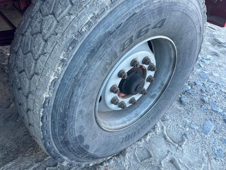 2019-kenworth-t800-image-11