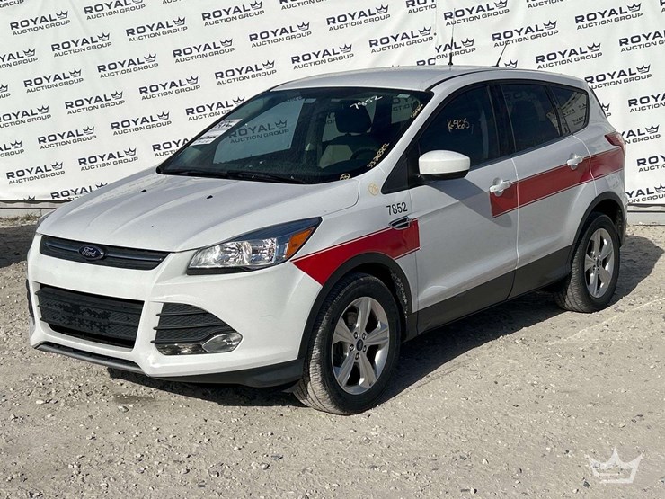 2015-ford-escape-image-1