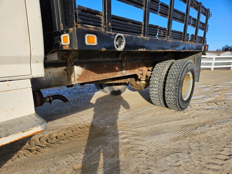 1983-ford-f800-image-9