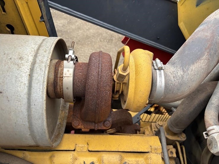 2017-deere-210lep-image-25