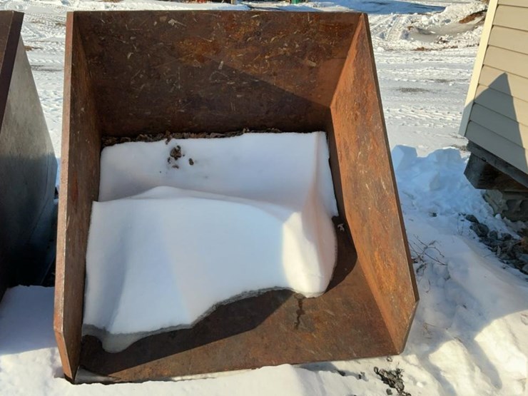 #223-•-self-dumping-hopper-image-3