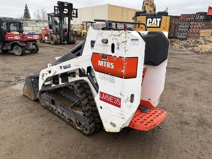 2020-bobcat-mt85-image-4
