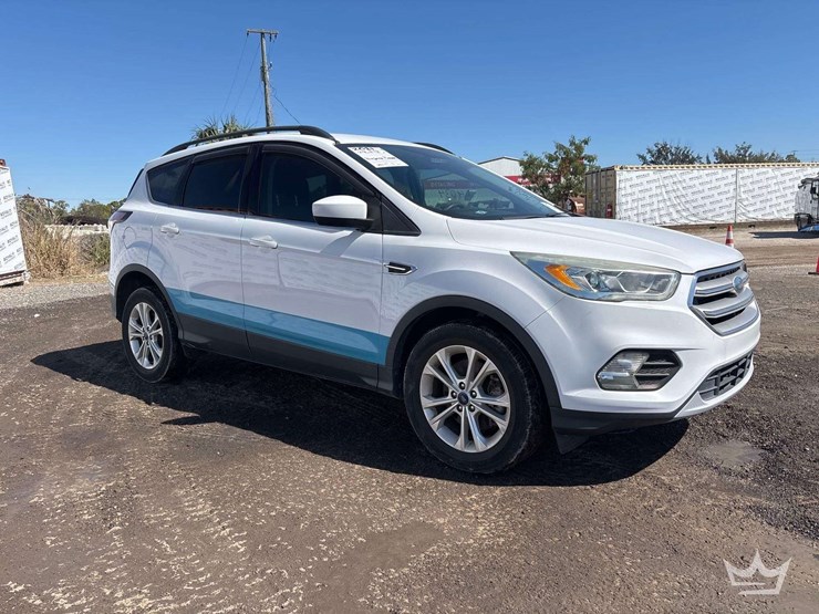 2017-ford-escape-image-2