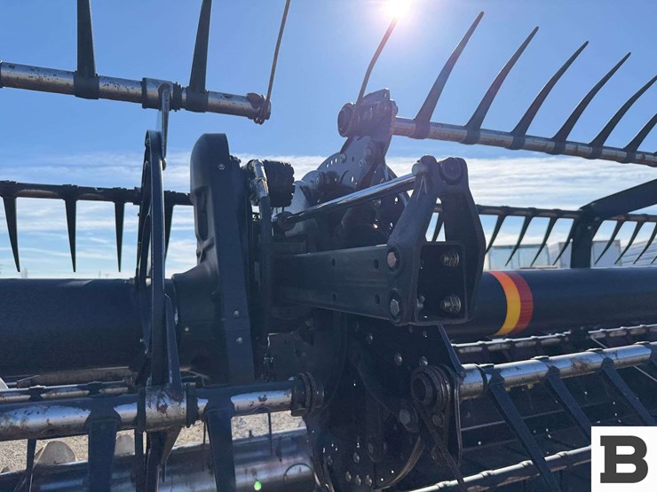 2014-mac-don-d65d-image-41