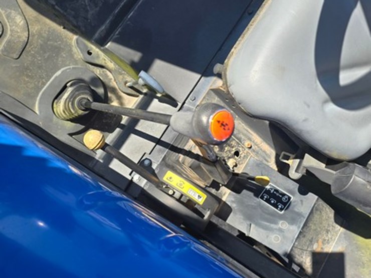 new-holland-td5040-image-18