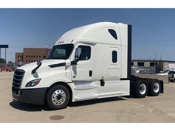 2023-freightliner-cascadia-126-image-1