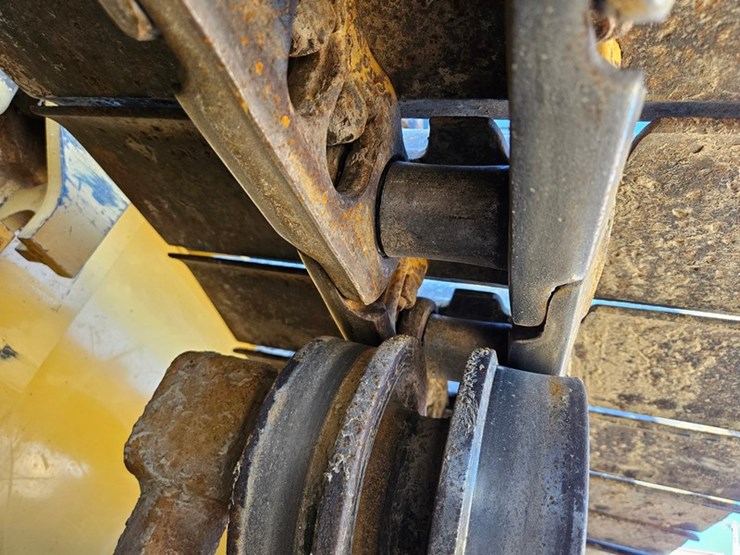 caterpillar-d5k-lgp-image-47