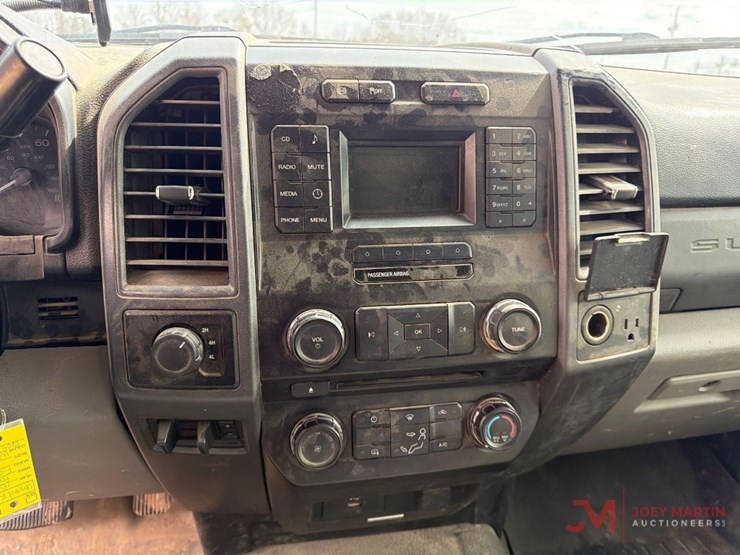 2018-ford-f550-xl-image-32