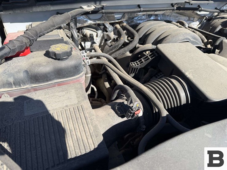 2016-chevrolet-silverado-1500-image-35