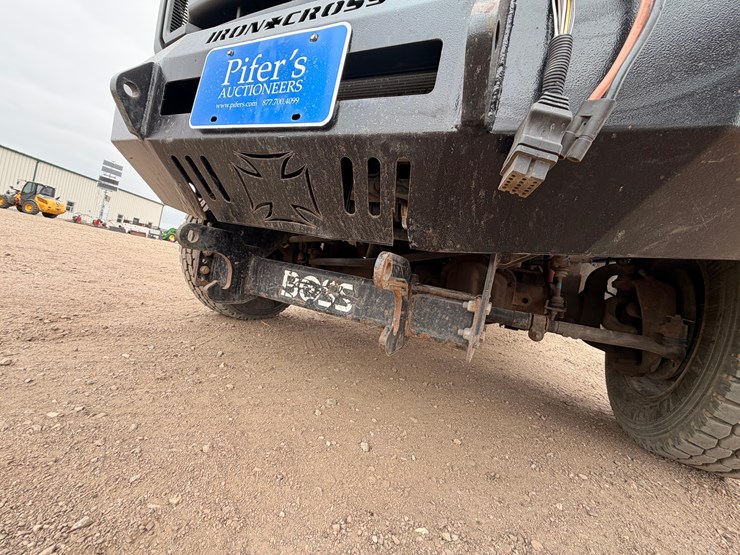 2015-ford-f550-image-8