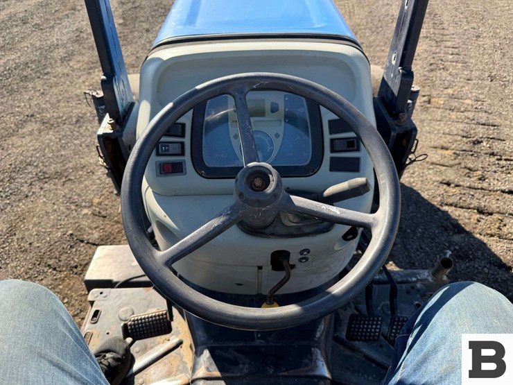 new-holland-t4030f-image-41