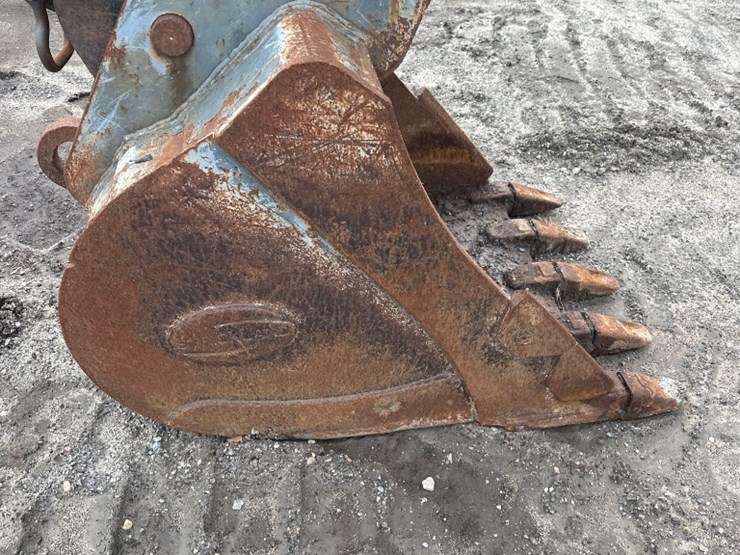 2020-link-belt-145x4-zero-swing-hydraulic-excavator-image-39