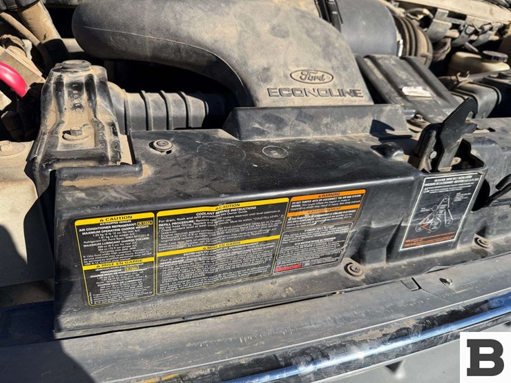 1999-ford-econoline-350-image-32