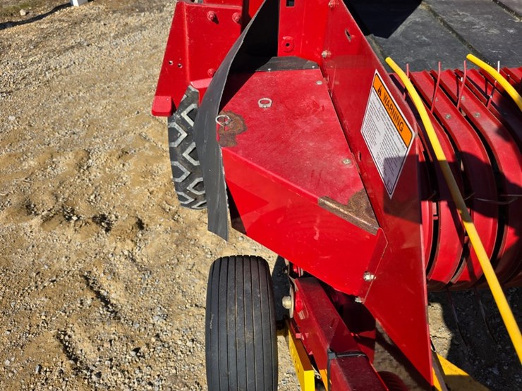 new-holland-166-image-13