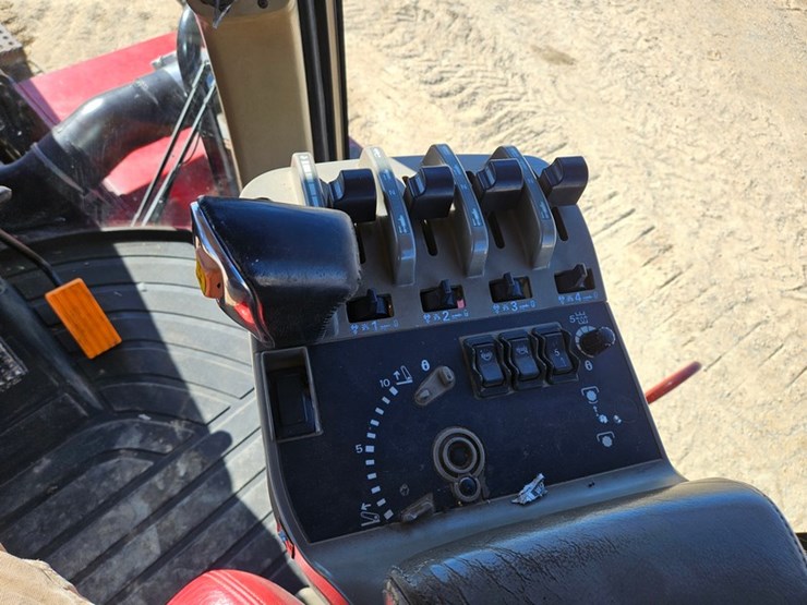 case-ih-375-image-28