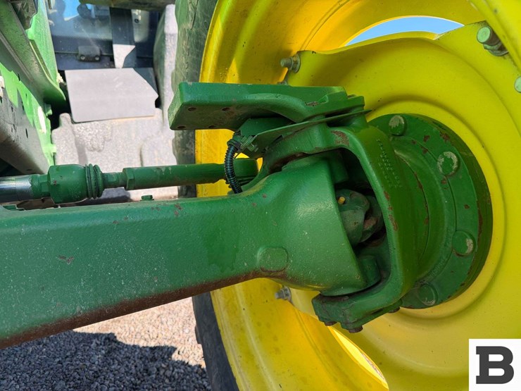2013-john-deere-6125r-image-19