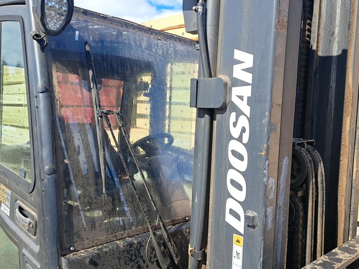 2023-doosan-d45s-9-image-21