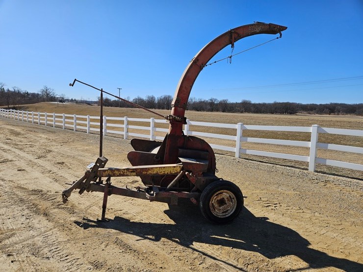 new-holland-33-image-2