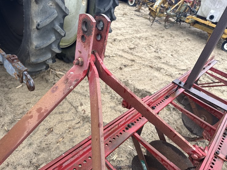 pittsburg-4-row-cultivator-image-5