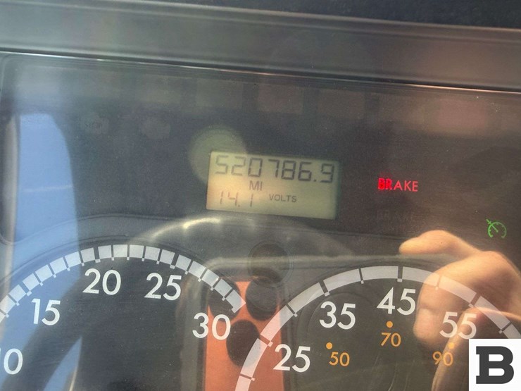 2014-freightliner-cascadia-125-image-62