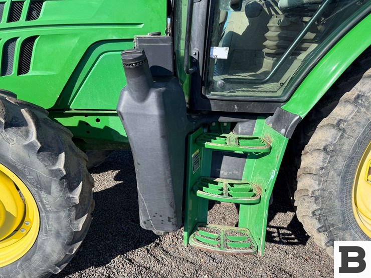 2013-john-deere-6125r-image-23