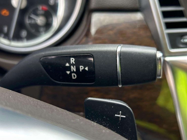 2014-mercedes-benz-gl450-image-19