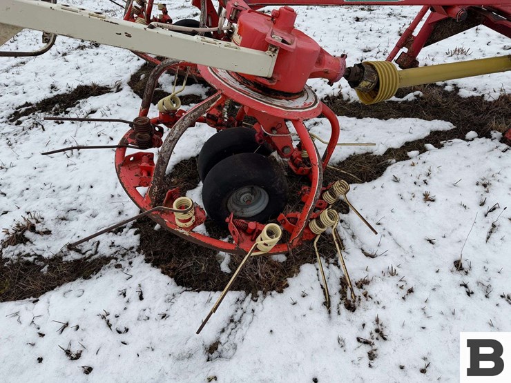 simak-haymaker-hm300-tedder-image-6