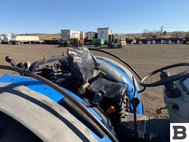 new-holland-t4030f-image-33
