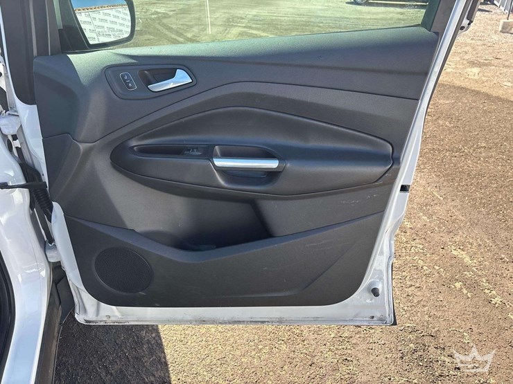 2017-ford-escape-image-23