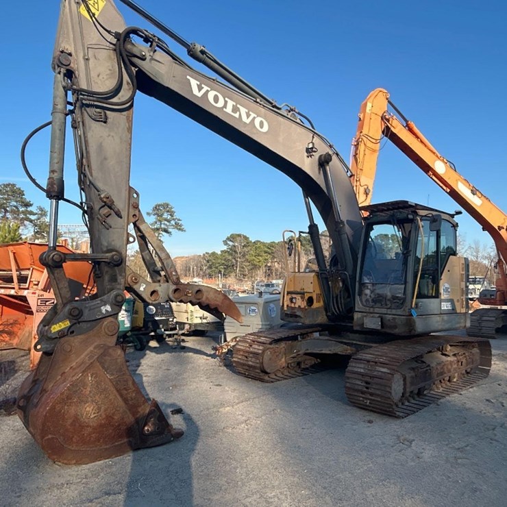 2016 VOLVO ECR235EL