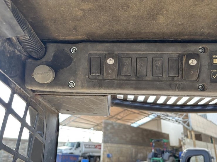 2006-john-deere-322-image-17