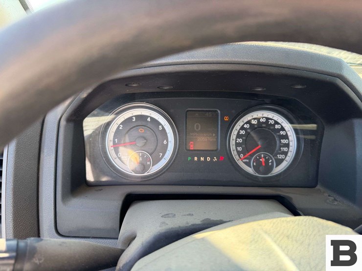 2014-dodge-2500-image-30