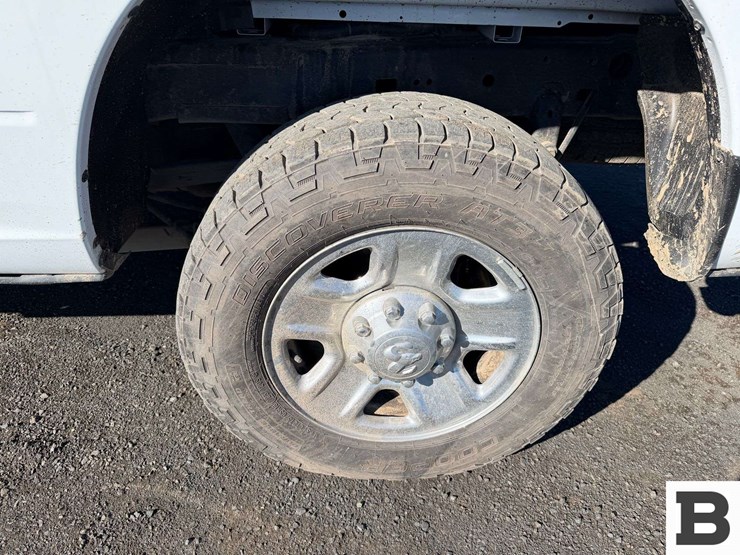 2014-dodge-2500-image-14