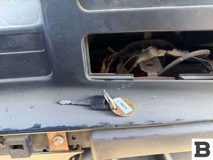 1996-ford-econoline-350-image-35