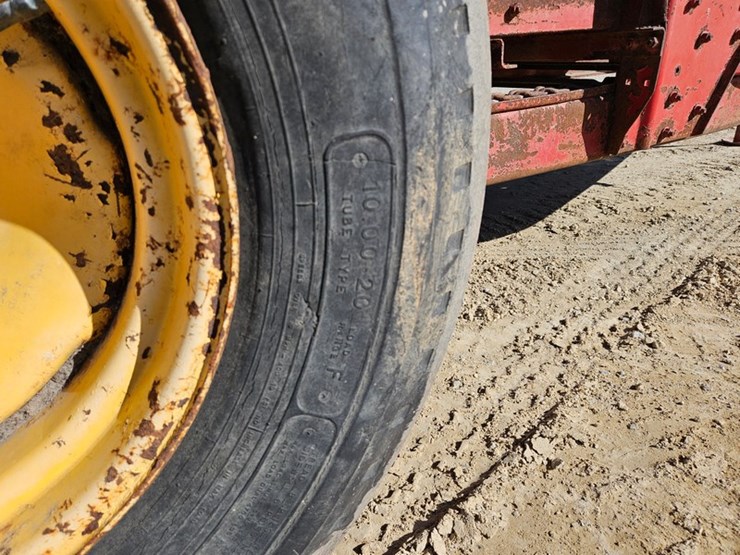 new-holland-185-image-22