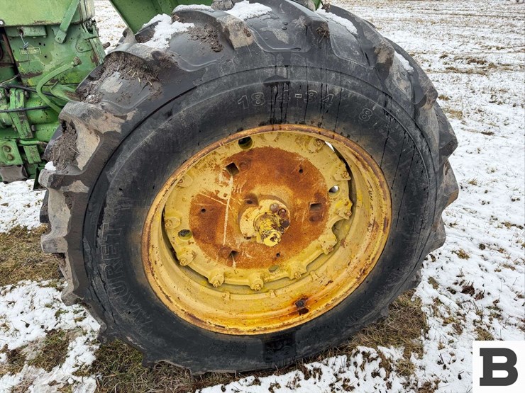 john-deere-4010-image-15